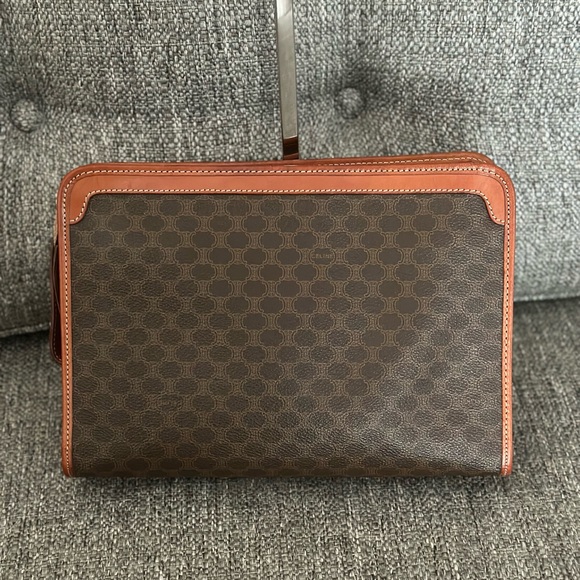 EUC Celine Macadam Triomphe CLUTCH - Picture 2 of 12